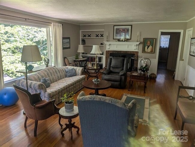 Photo - 110 Hillside Ct