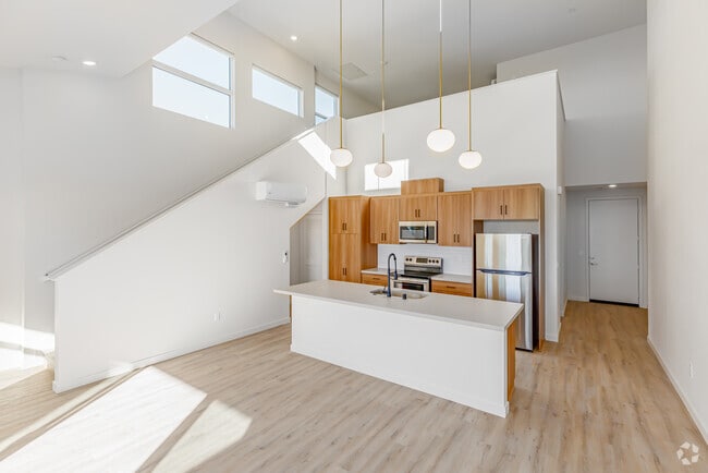 2BR, 2BA - 1,175SF