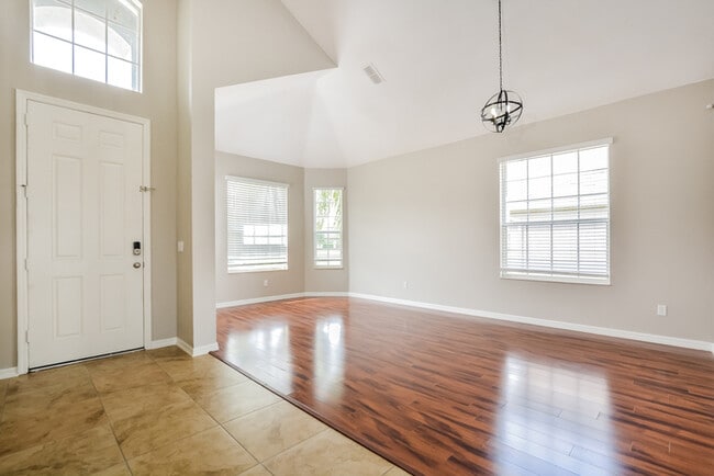 Photo - 3079 Zander Dr