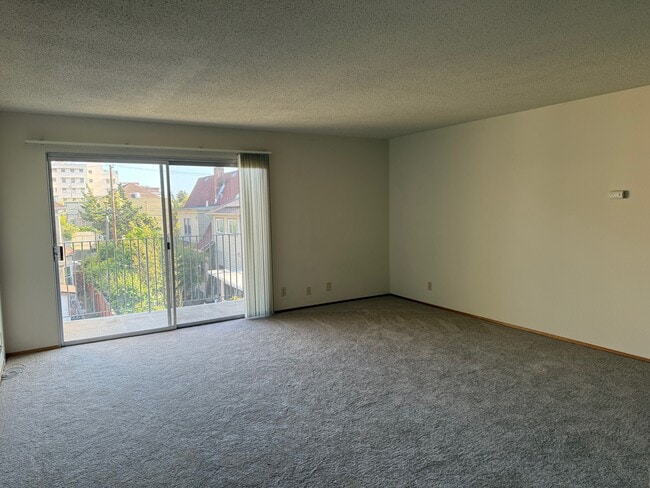 2000 Durant Ave