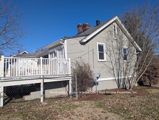 Photo - 610 Cleves St