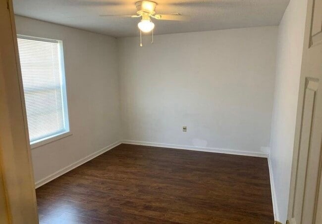 Photo - 1003 School St Unit A