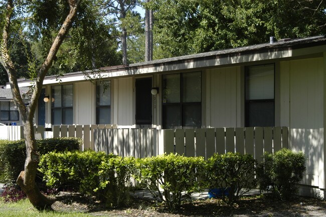 Hidden Pines Apartments
