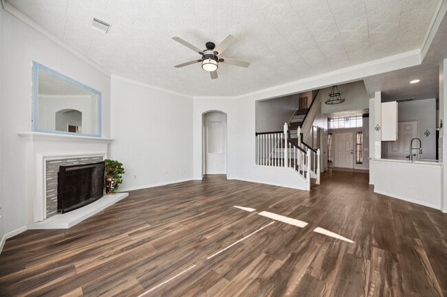 Building Photo - 12310 Robin Mdw Cir