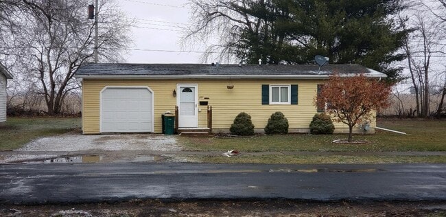 Photo - 1221 Garden Ln House