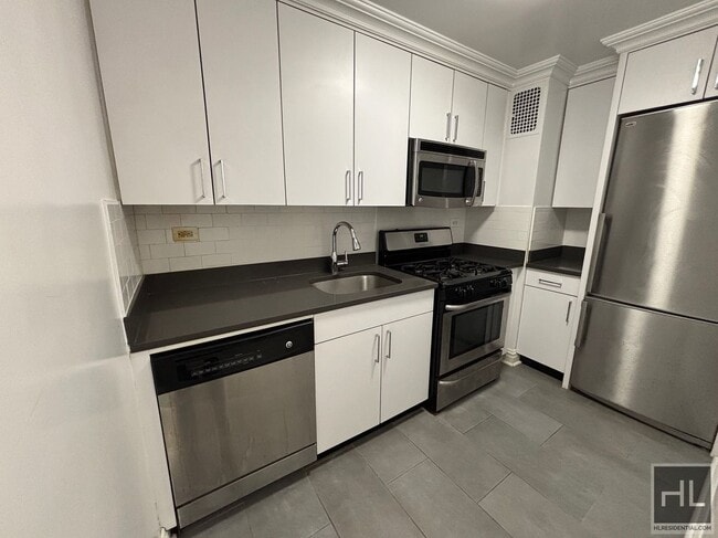 Photo - 5 AVENUE Unit 2C