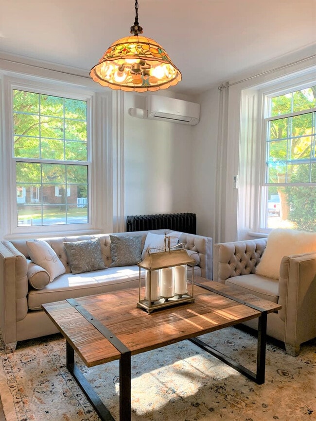 Photo - 2014 Edinburgh Dr Unit ID1226154P