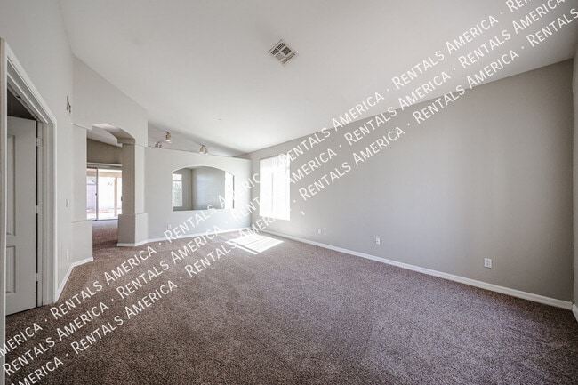 Photo - 13874 W Wilshire Dr