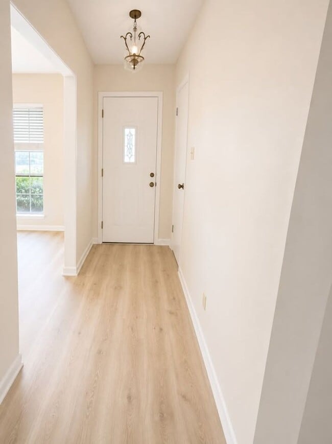 2907 Salem Dr