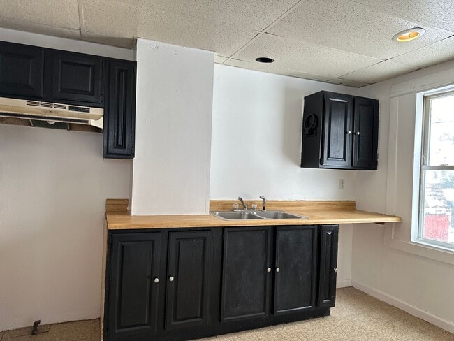 Photo - 85-87 Pullman Ave Unidad 87 DN