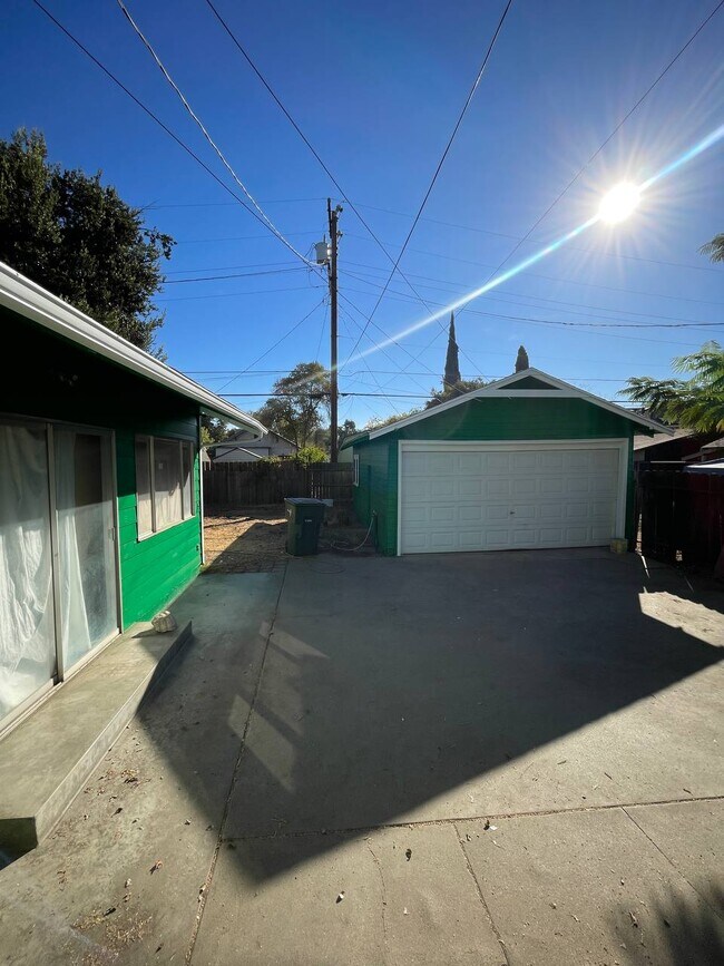 1244 N Wilson Ave House House Rental in Fresno, CA