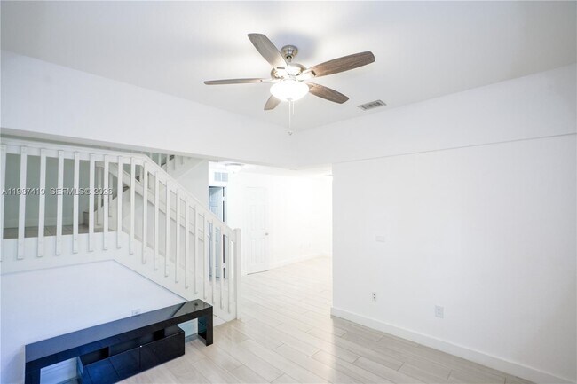 Photo - 350 NW 19th Terrace