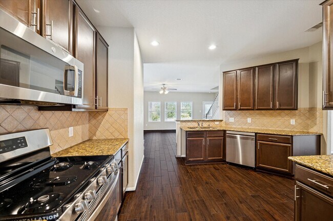 Photo - 15326 Knotty Chestnut St