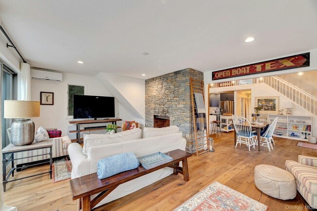 Building Photo - 25 Miami Ave