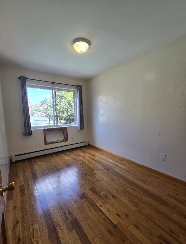 Building Photo - 483 Rutland Rd Rental
