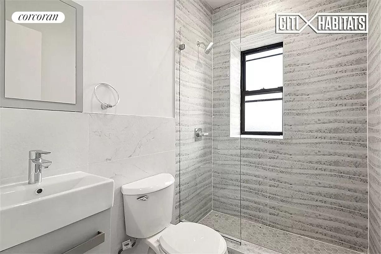 Photo - 648 W 158th St