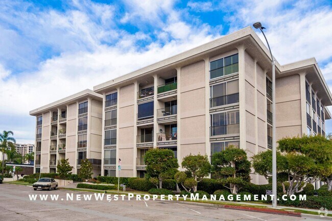 Building Photo - Expansive La Jolla Village 2 Bedroom at De... Unit #104 Rental