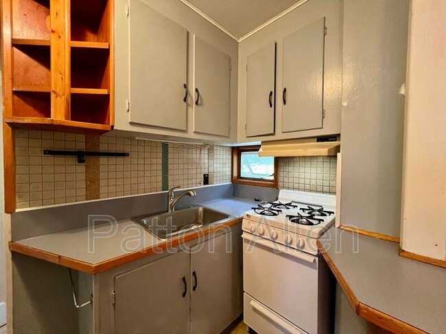 Photo - 105 Edwin Pl Unit Apt 5