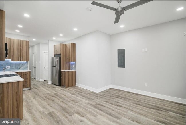 Photo - 2950 Kensington Ave Unit 2