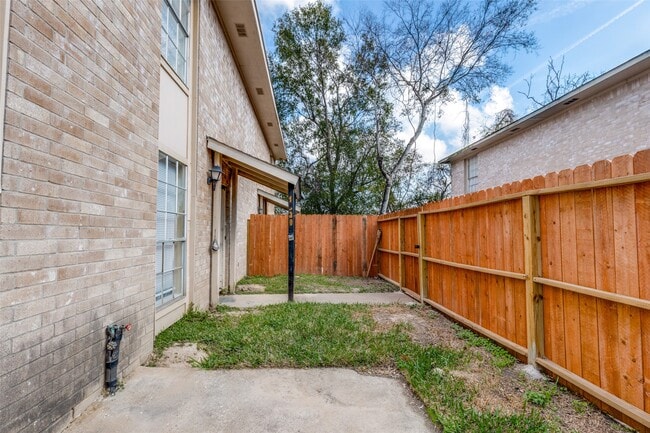 Photo - 1930 Avenue B