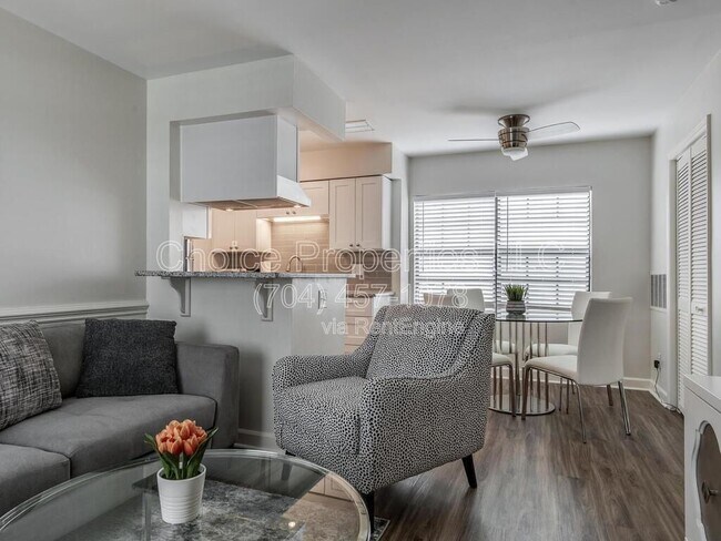 Photo - 406 W 9th St Unit 301