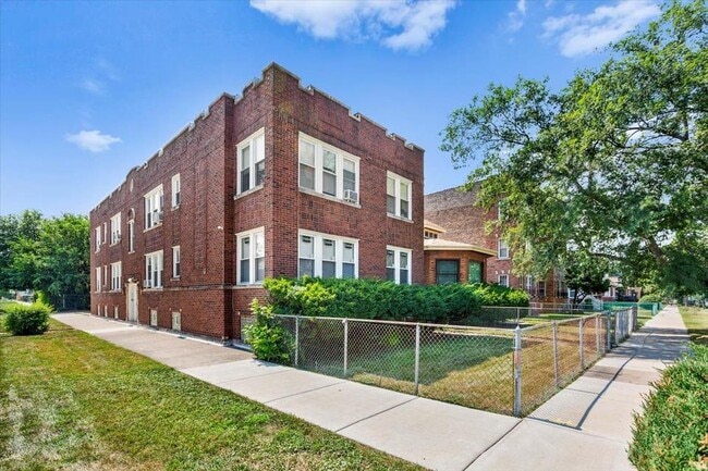 Building Photo - 8434 S Cregier Ave Unit 1N Rental