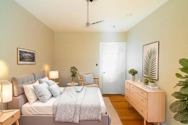 17 E Milton Rd