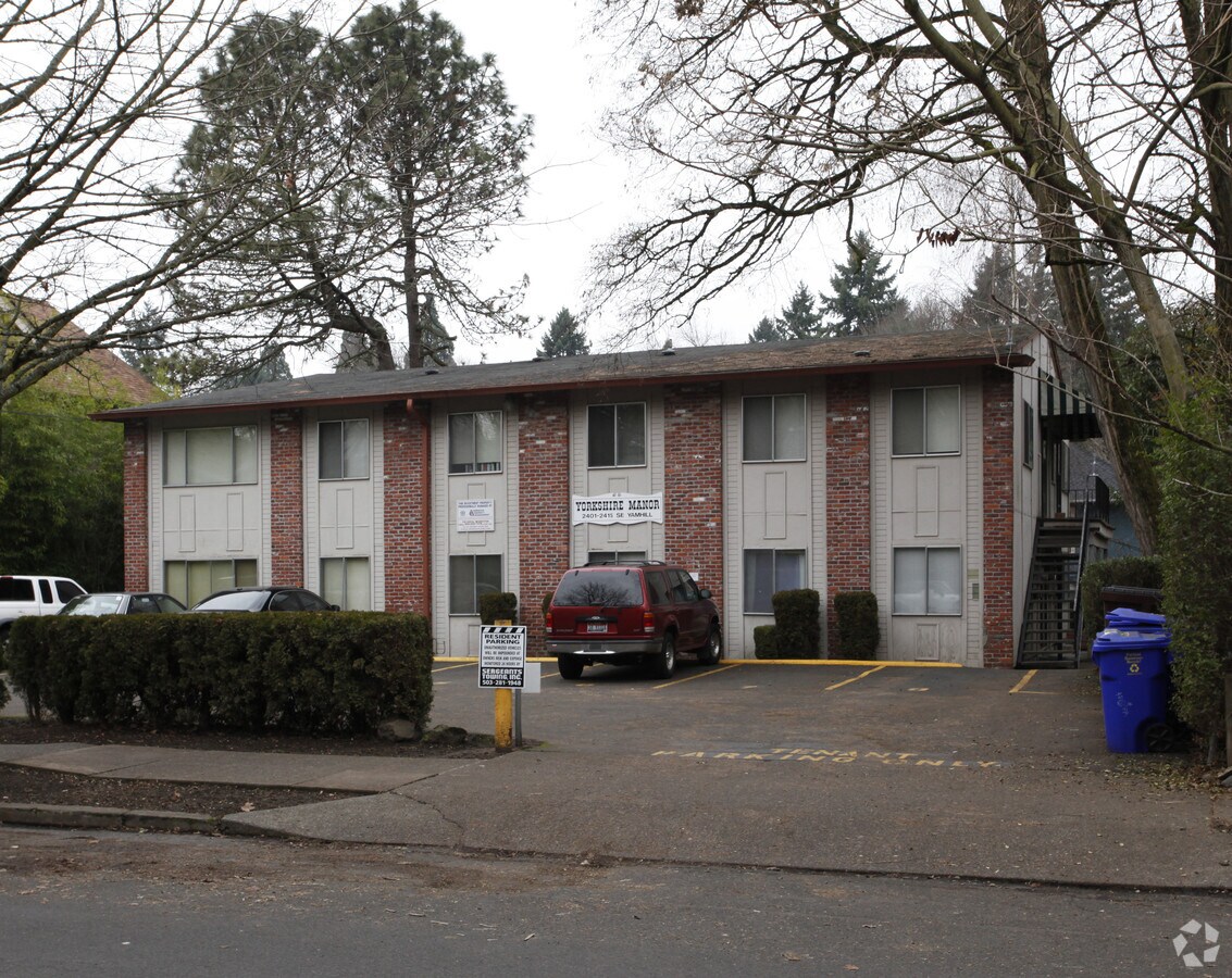 Photo - Yorkshire Manor