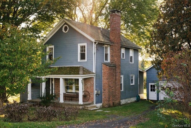 Building Photo - 215 Moore Rd