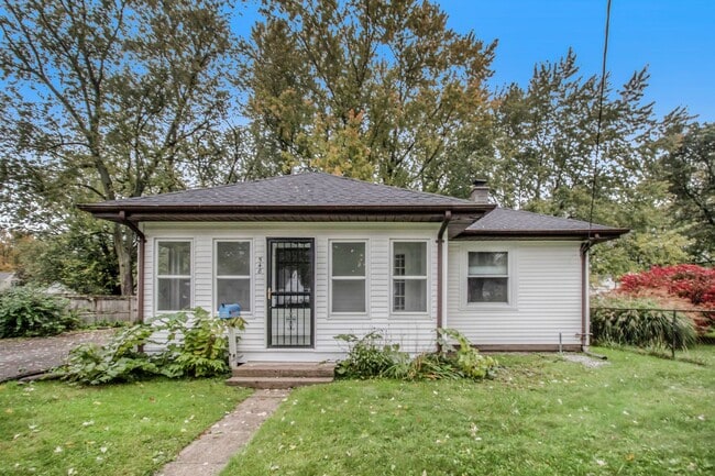 Building Photo - 548 Dayton Ave