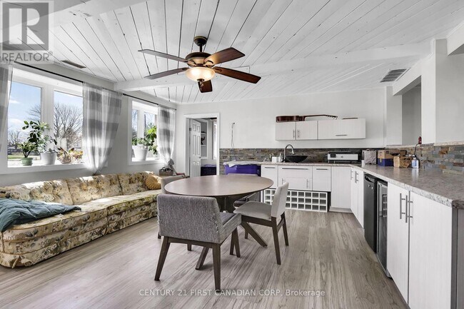 Photo - 23992 Denfield Rd