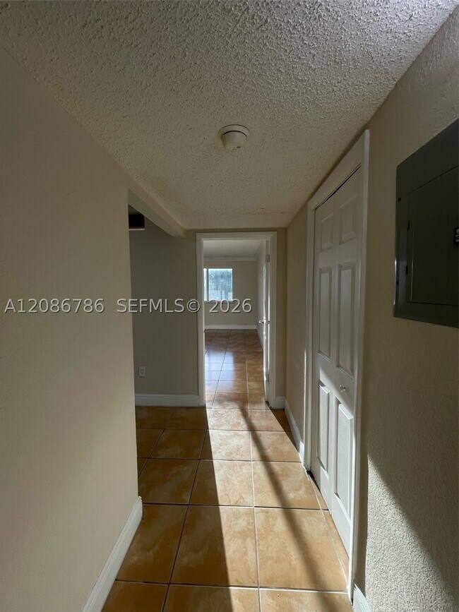 Photo - 6950 Miami Gardens Dr Unit 2-312A