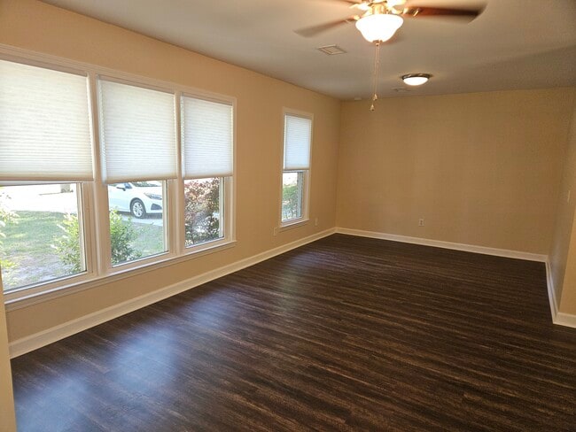 Photo - 1238 Kenningston St