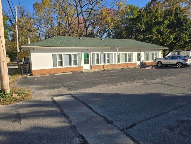 Building Photo - 22 Willow St Unit 22A