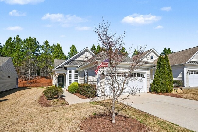 Building Photo - Immaculate & Move-in Ready Home in Desirable 55+ Community - Carolina Preserve
