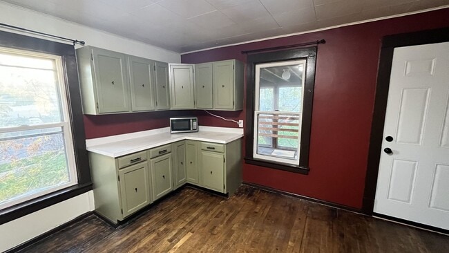 Photo - 705 E 6th St Unidad 705 E 6th St - 2
