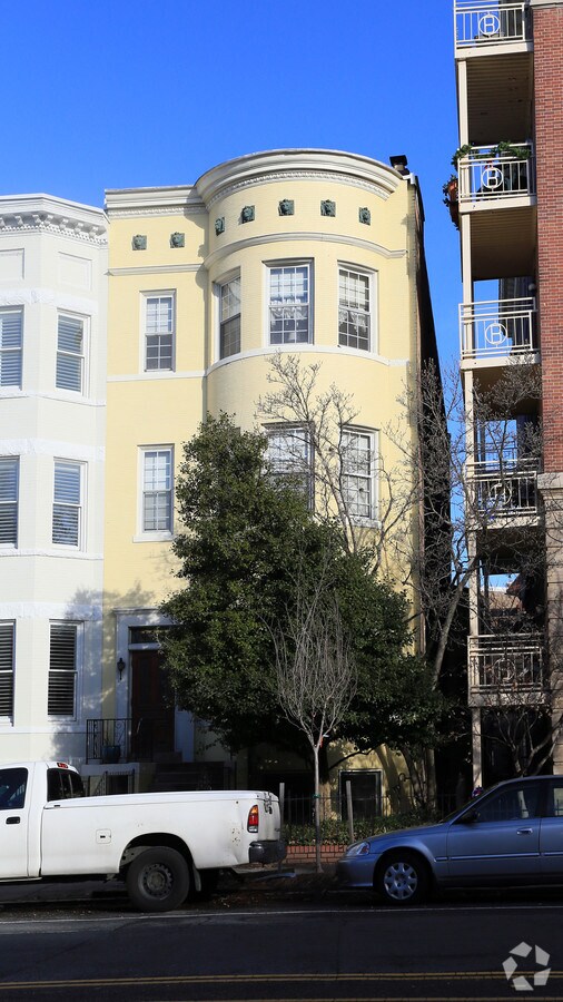 Photo - 1843 Calvert St NW Apartamentos