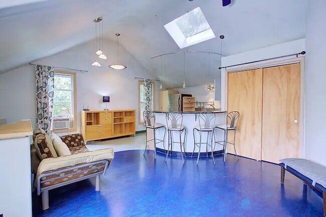 Photo - 1326 Detroit St