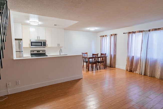 Photo - 2209 Peppertree Way Unit 2209 Peppertree #3