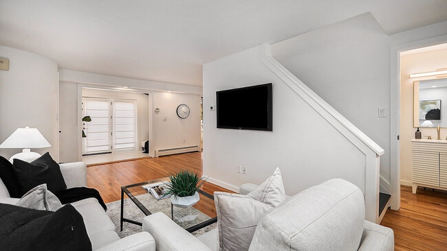 Photo - 343 S Elm St Unit #A