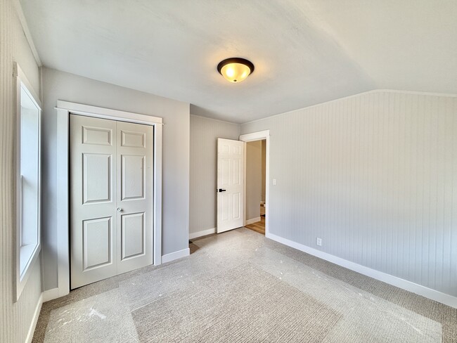 Photo - 337 N Jackson St