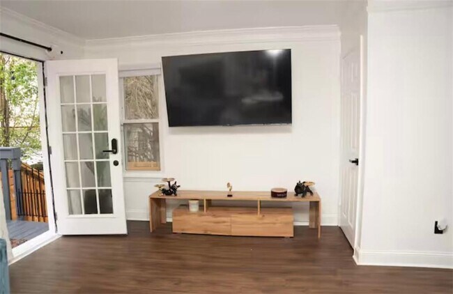 Photo - 144 Willow Stream Ct