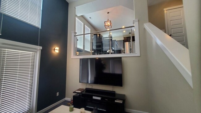 Photo - 2 Master Suites Townhome 2 Car Garage