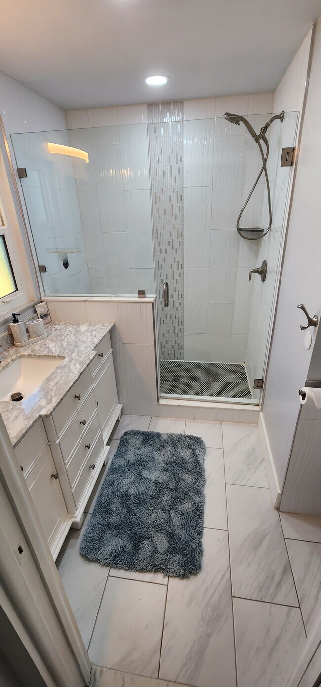 Photo - 601 Heritage Ln