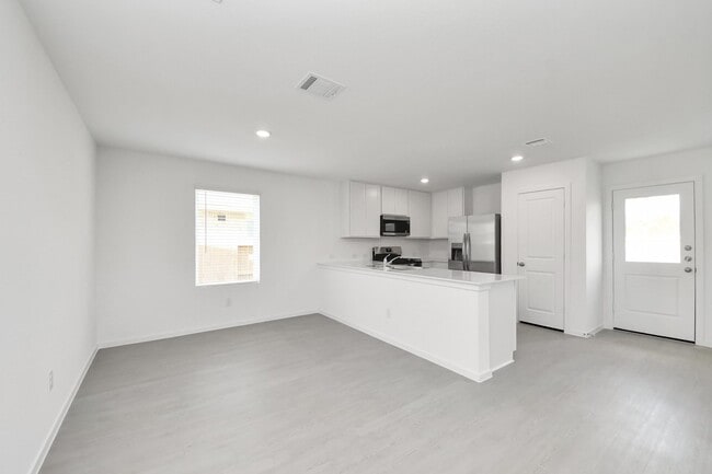 Photo - 31422 Casacalenda Ln