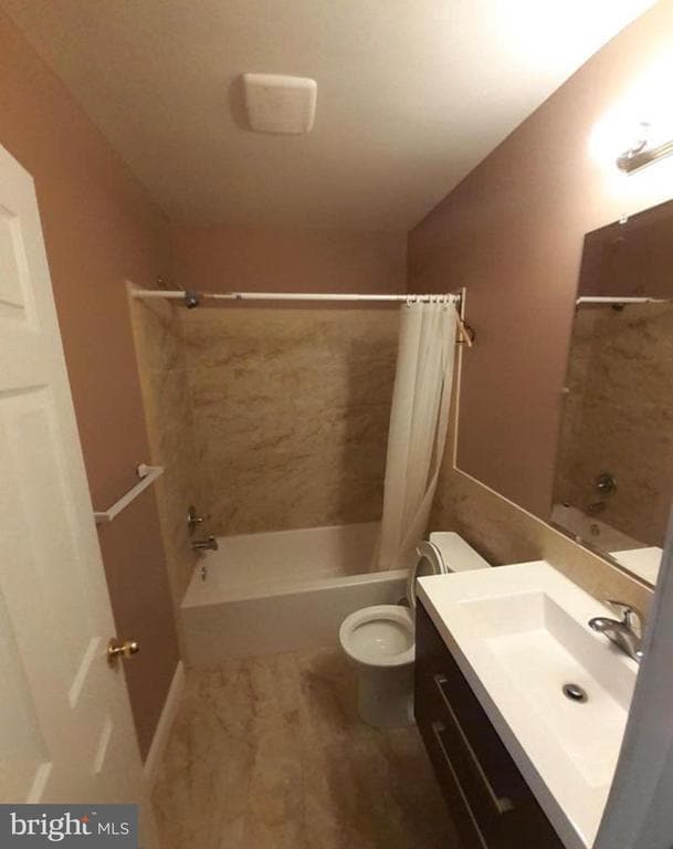 Photo - 8355 Canning Terrace