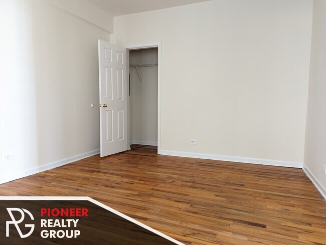 Photo - 912 W Dakin St Unit 917-402