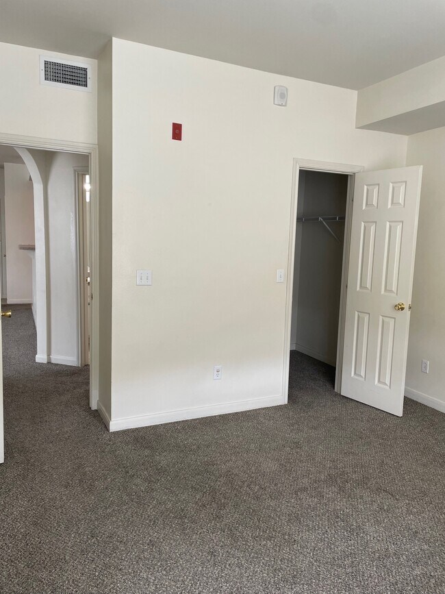 Photo - 12886 Ironstone Way