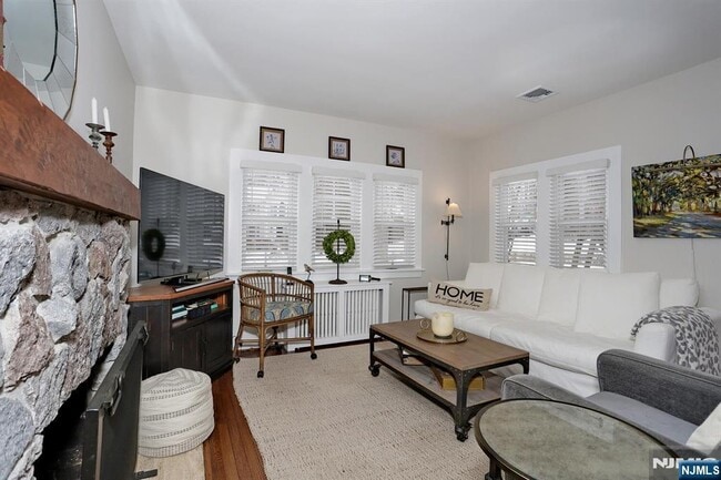 Photo - 2 Maysenger Rd