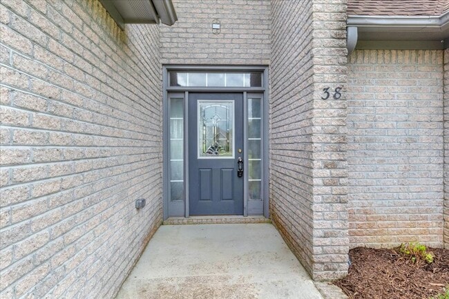 38 Castle Bay Dr